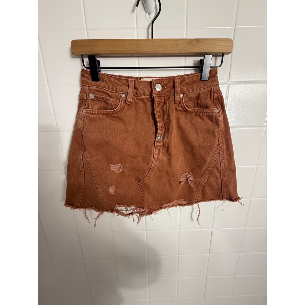 Free People Rust Distressed Denim Mini Skirt Button Fly Frayed Hem Size 25 - Picture 2 of 5